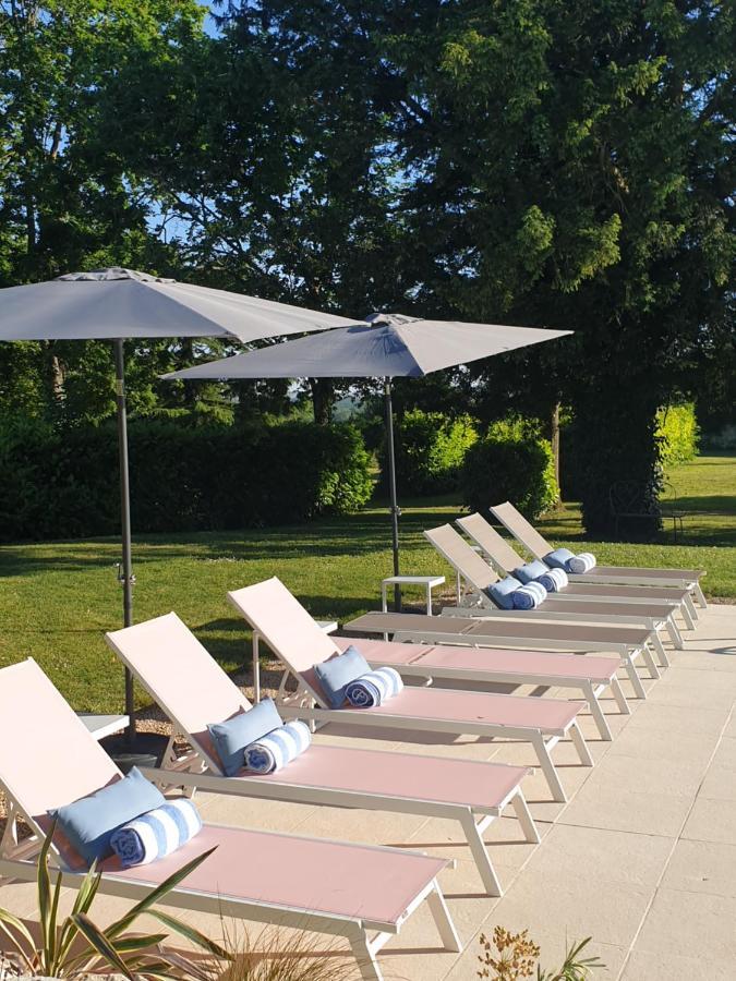Domaine de Bourgville Monts-sur-Guesnes Extérieur photo