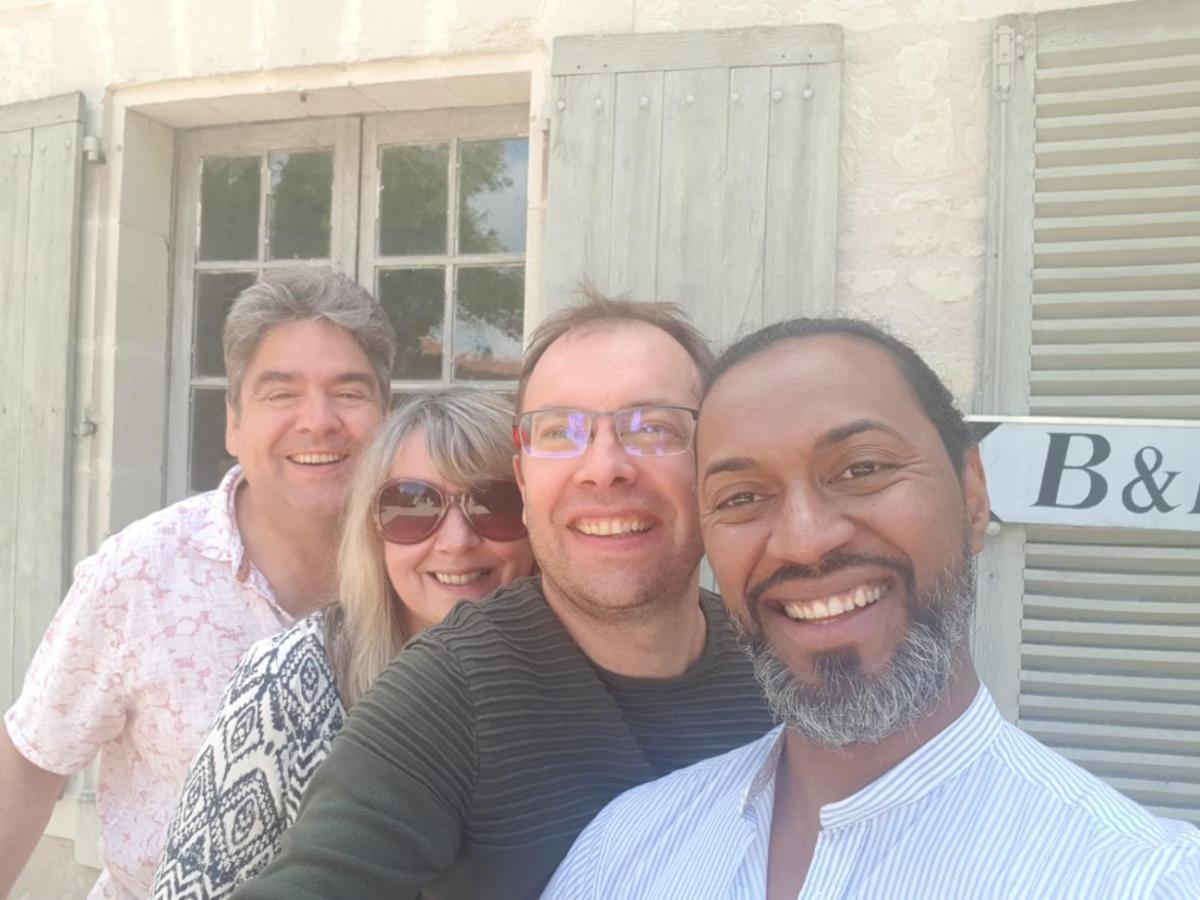 Domaine de Bourgville Monts-sur-Guesnes Extérieur photo